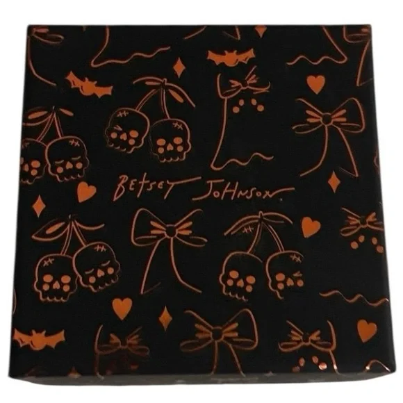 BETSEY JOHNSON Halloween Mismatch Crystal Ghost & Coffin Dangle Earrings NEW NWT - Picture 9 of 10